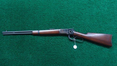 WINCHESTER MODEL 92 SADDLE RING CARBINE IN CALIBER 25-20 WCF - Image 22 of 23