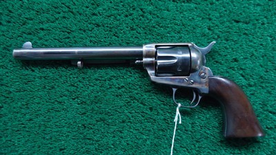 ANTIQUE COLT SINGLE ACTION REVOLVER IN 45 COLT - Image 2 of 18