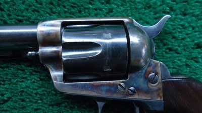 ANTIQUE COLT SINGLE ACTION REVOLVER IN 45 COLT - Image 7 of 18