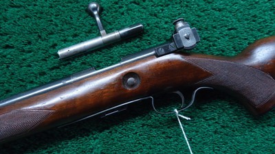WINCHESTER MODEL 75 BOLT ACTION SPORTING RIFLEIN 22 LR - Image 2 of 24