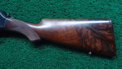 EARLY FIRST YEAR WINCHESTER DELUXE MODEL 1910 S.L. SEMI-AUTO RIFLE IN 401 CAL - Image 19 of 23