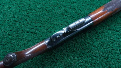 EARLY FIRST YEAR WINCHESTER DELUXE MODEL 1910 S.L. SEMI-AUTO RIFLE IN 401 CAL - Image 3 of 23