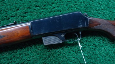EARLY FIRST YEAR WINCHESTER DELUXE MODEL 1910 S.L. SEMI-AUTO RIFLE IN 401 CAL - Image 2 of 23