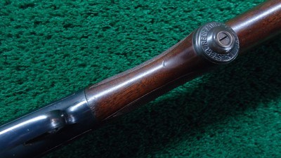 EARLY FIRST YEAR WINCHESTER DELUXE MODEL 1910 S.L. SEMI-AUTO RIFLE IN 401 CAL - Image 11 of 23