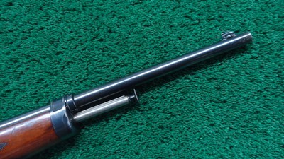 EARLY FIRST YEAR WINCHESTER DELUXE MODEL 1910 S.L. SEMI-AUTO RIFLE IN 401 CAL - Image 7 of 23
