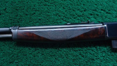 FIRST YEAR WINCHESTER DELUXE MODEL 1910 S.L. SEMI-AUTO RIFLE IN 401 CAL - Image 16 of 24