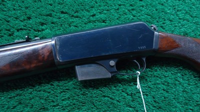 FIRST YEAR WINCHESTER DELUXE MODEL 1910 S.L. SEMI-AUTO RIFLE IN 401 CAL - Image 2 of 24