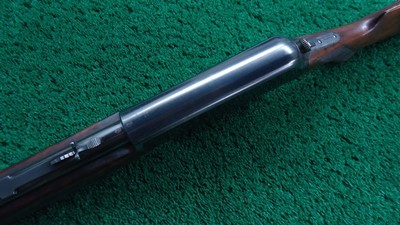 FIRST YEAR WINCHESTER DELUXE MODEL 1910 S.L. SEMI-AUTO RIFLE IN 401 CAL - Image 4 of 24