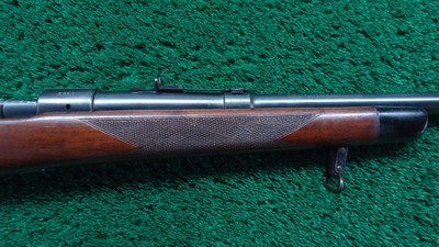 CUSTOM ENGRAVED WINCHESTER MODEL 70 RIFLE IN CALIBER .257 ROBERTS - Image 5 of 25
