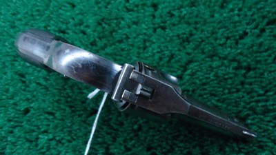 HARRINGTON & RICHARDSON HAMMERLESS SECOND MODEL SMALL FRAME REVOLVER IN 32 S&W - Image 3 of 10