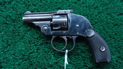 HARRINGTON & RICHARDSON HAMMERLESS SECOND MODEL SMALL FRAME REVOLVER IN 32 S&W - Image 2 of 10