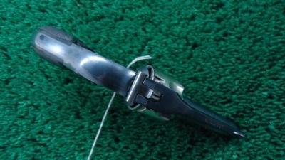 HARRINGTON & RICHARDSON HAMMERLESS BICYCLE FIRST MODEL TOP BREAK REVOLVER IN 32 S&W (black powder) - Image 3 of 9