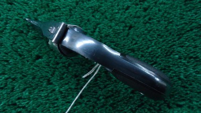 HARRINGTON & RICHARDSON HAMMERLESS BICYCLE FIRST MODEL TOP BREAK REVOLVER IN 32 S&W (black powder) - Image 5 of 9
