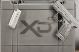 Springfield Armory XDS 9mm Sub Compact pistol with all the Gear - 5 of 6