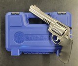 Smith & Wesson 350 - X-Frame 350 Legend - 4 of 6