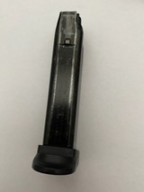 H&K USP .40 magazine - 1 of 4