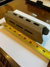 Magpul MOE M-LOK handguard carbine length AR15/M4 - 1 of 4