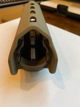 Magpul MOE M-LOK handguard carbine length AR15/M4 - 2 of 4