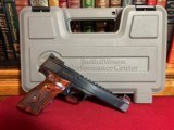 Smith & Wesson Model 41 22 long rifle - 2 of 13