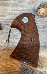 Colt Fully CheckerdTarget Grips - 2 of 4