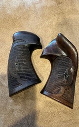 Roper Target Grips for Colt Officers Model 