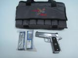 Wilson Combat Commander Professional Custom Stainless w/Bag & 3 Clips - 1 of 13