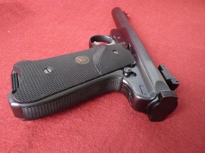 RUGER MK ll TARGET .22 with 5 1/2