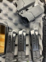 M&P 9mm M2.0 Carry/Range Kit - 4 of 4