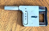 Outstanding French Gaulois palm pistol, 8mm short,
triggerless squeeze pistol - 1 of 12