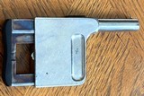Outstanding French Gaulois palm pistol, 8mm short,
triggerless squeeze pistol - 2 of 12