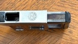 Outstanding French Gaulois palm pistol, 8mm short,
triggerless squeeze pistol - 9 of 12