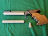 Anschutz Model 10 177 pellet pistol in original case, 2 pressure cylinders, etc. - 10 of 13