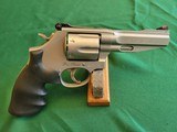 Smith & Wesson 686-6 Pro Series revolver, 4 inch, original box, etc. mint - 1 of 7