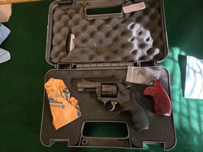 Smith and Wesson 586-7 Performance Center L-Comp, 3