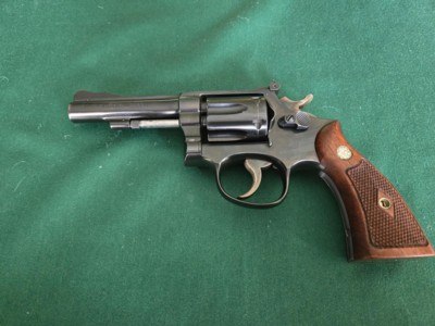Smith & Wesson 5 screw pre-18 22 lr revolver, excellent condition - Image 4 of 12