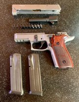 Sig Arms Classic P229 Elite Stainless in 9mm - Image 5 of 11