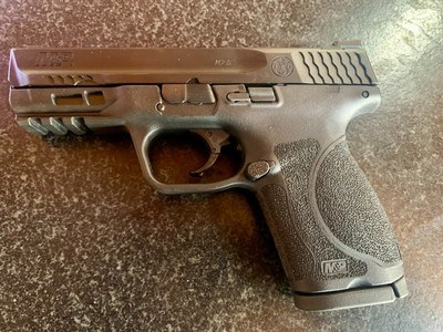 Smith & Wesson M&P-9 M2.0 Compact in 9mm, no Thumb Safety - Image 3 of 15