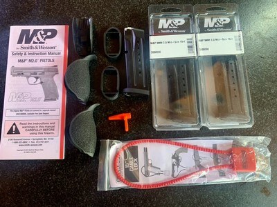 Smith & Wesson M&P-9 M2.0 Compact in 9mm, no Thumb Safety - Image 2 of 15