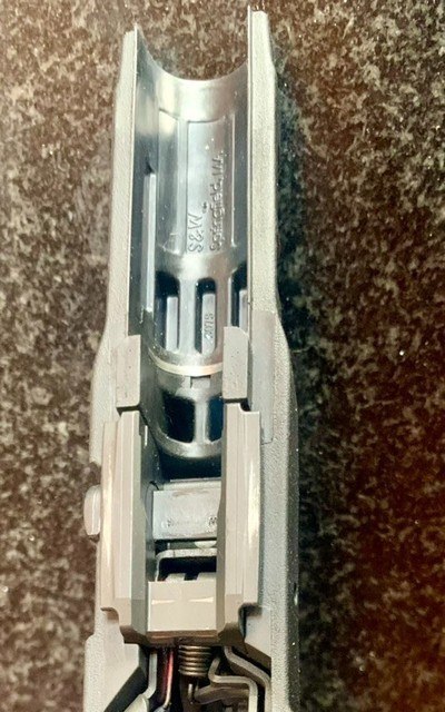 Smith & Wesson M&P-9 M2.0 Compact in 9mm, no Thumb Safety - Image 13 of 15