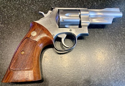 S&W Model 624. .44 Spl. in NRA Exc. Cond. - Image 1 of 15