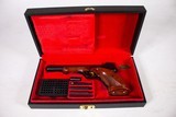 BROWNING MEDALIST WITH WEIGHT AND CASE - 1 of 8