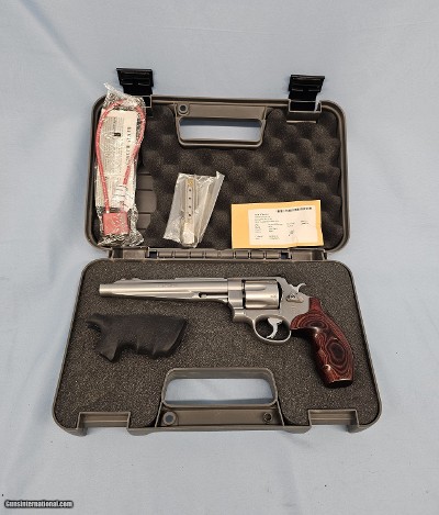 SMITH & WESSON 629-6 .44 MAGNUM