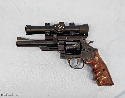 SMITH & WESSON 25-5 .45 COLT