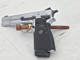 Browning Hi Power - 3 of 6