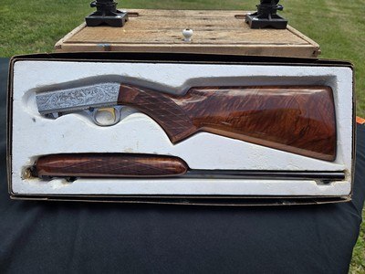 MARECHAL ENGRAVED BELGIUM BROWNING GRADE III SA-22 - Image 1 of 25