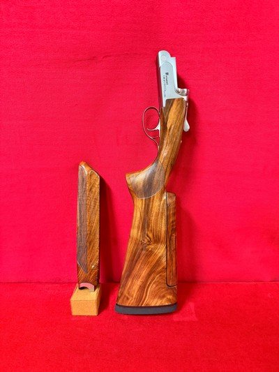 Perazzi High Tech S-20 with 32 inch 28 Gauge Barrels - Image 5 of 10