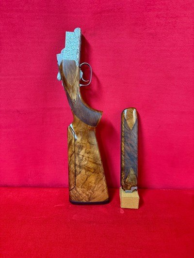 Browning B725 Medallion Limited Edition 32 inch 12 Gauge LIKE NEW - Image 5 of 12