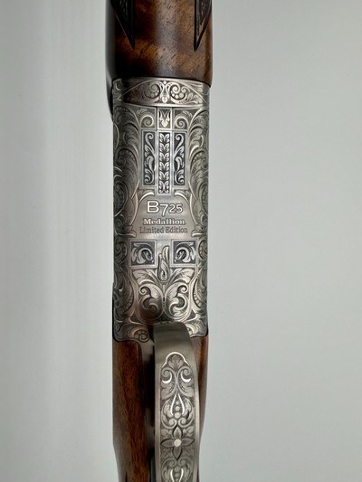 Browning B725 Medallion Limited Edition 32 inch 12 Gauge LIKE NEW - Image 9 of 12