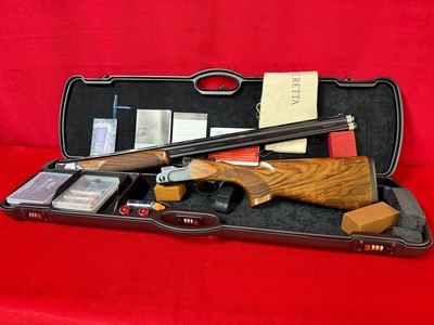 Beretta DT11 Sporting Black Edition 32 inch NEW/UNFIRED - Image 1 of 8