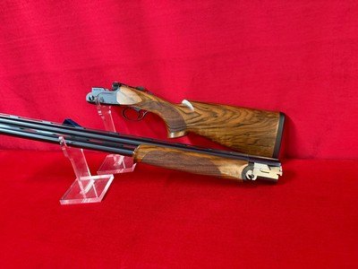 Beretta DT11 Sporting Black Edition 32 inch NEW/UNFIRED - Image 2 of 8